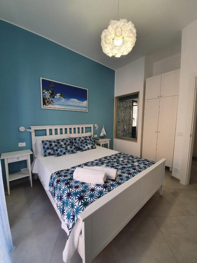 קאסטלמארה דל גולפו Magilu Case Con Jacuzzi מראה חיצוני תמונה